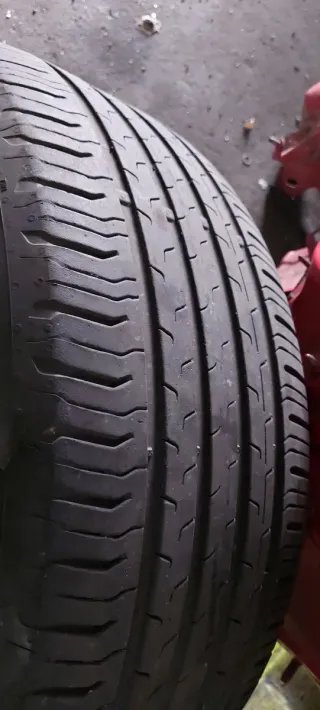 Neumático 235/50 R19 99V