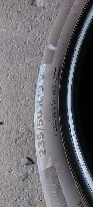 Neumático 235/50 R19 99V