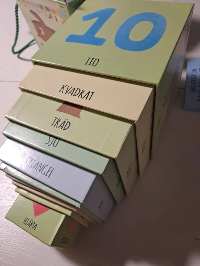 Juego cubos apilables bebé en sueco