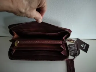 Cartera de piel para mujer color burdeos