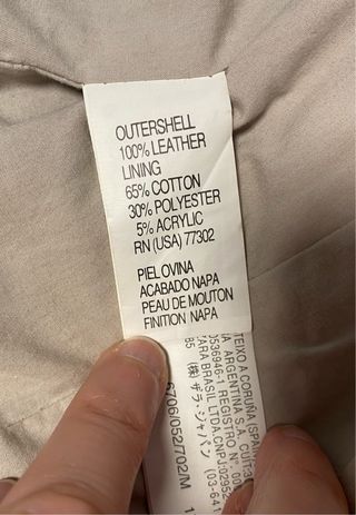 Cazadora de cuero 100% Zara, color marrón.