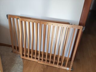 Puerta valla madera niños