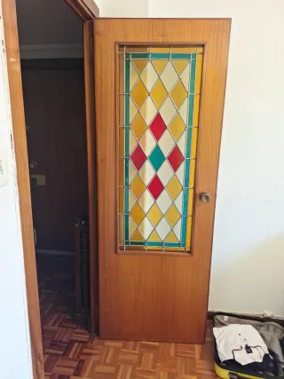 2 Puerta madera con vidriera