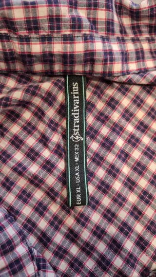 Blusa a cuadros morada y blanca