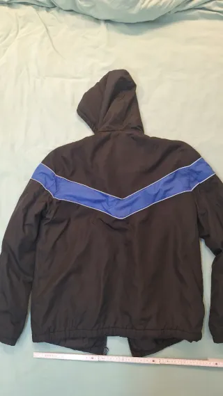 Sudadera ASOS deportiva impermeable cortavientos