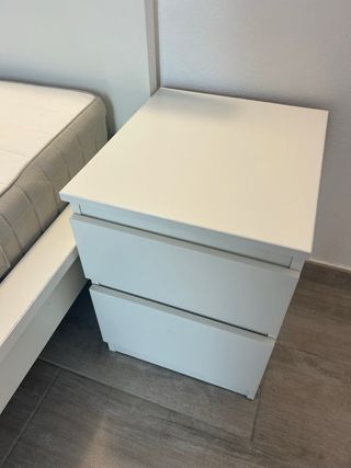 Letto matrimoniale MALM IKEA con materasso e 2 comodini