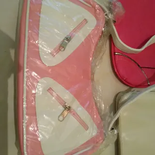 Bolso rosa y blanco nuevo + regalo