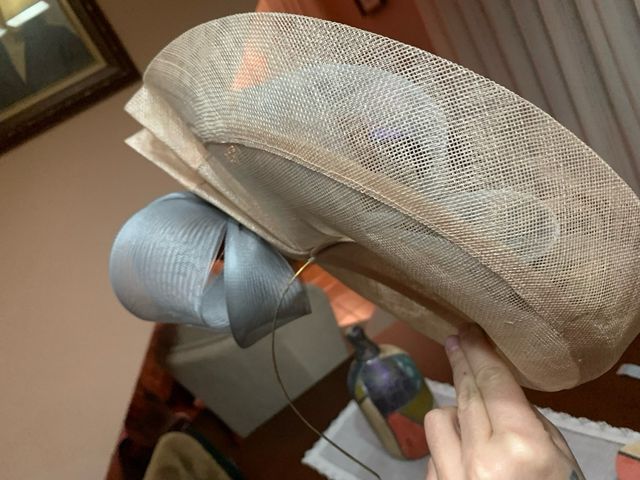 Tocado ceremonia rosa empolvado y gris con lazo