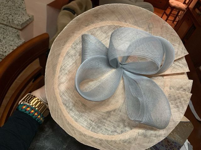 Tocado ceremonia rosa empolvado y gris con lazo