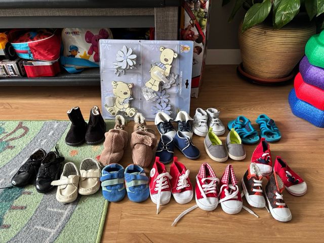 Lote zapatos bebé desde recién nacido hasta el 19.