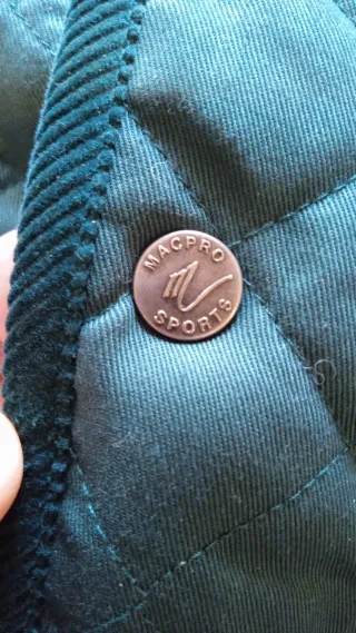 Cazadora acolchada verde