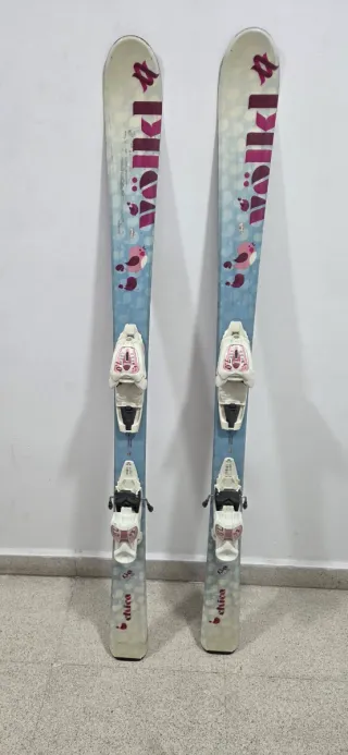 Esquís infantiles con fijaciones