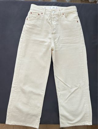 Pantalón ancho Mango beige, talla 34 EUR.