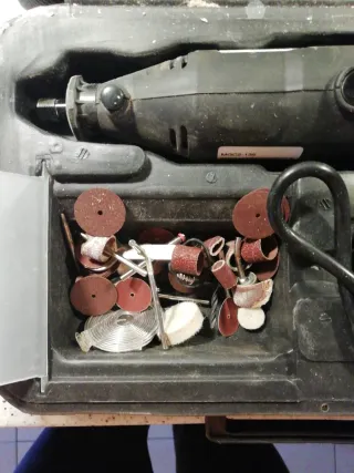 Mini Herramienta Rotatoria con Accesorios