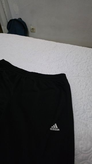 Pantalón chándal Adidas Talla 15-16 años