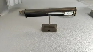 Lámpara de pared antigua