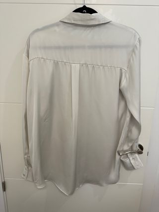 Blusa satinada Zara blanca