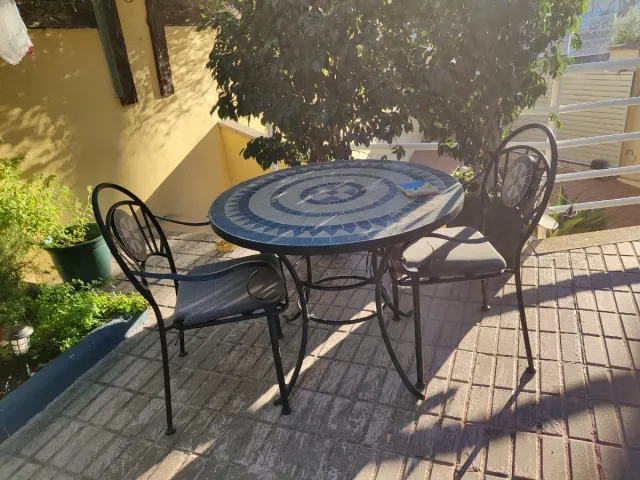 Mesa Mosaico y 2 Sillas Hierro Forjado