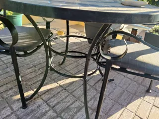 Mesa Mosaico y 2 Sillas Hierro Forjado