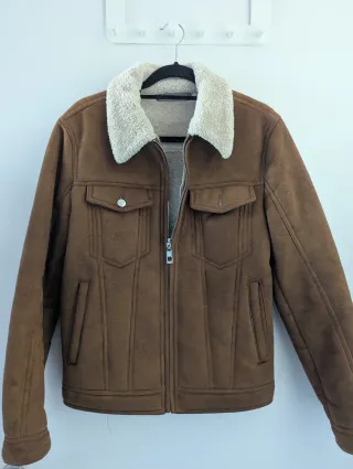 Chaqueta Zara Marrón con Borrego