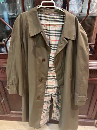 Gabardina Burberry Marrón / Beige oscuro45