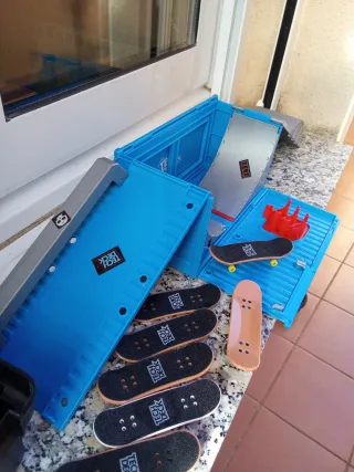 Tech Deck Caja de Herramientas y Contenedor