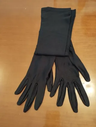 Guantes largos negros