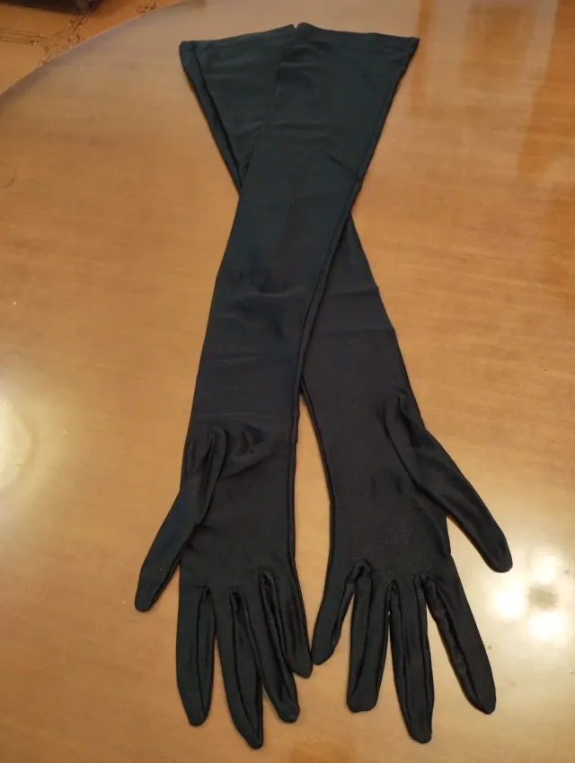 Guantes largos negros