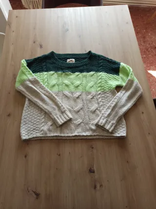 Jersey Hollister verde y beige
