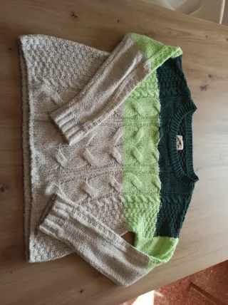 Jersey Hollister verde y beige