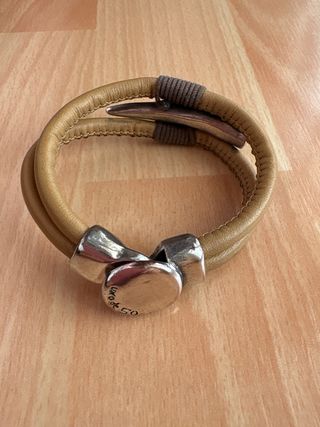 Pulsera UNO DE 50 Cuero y Plata