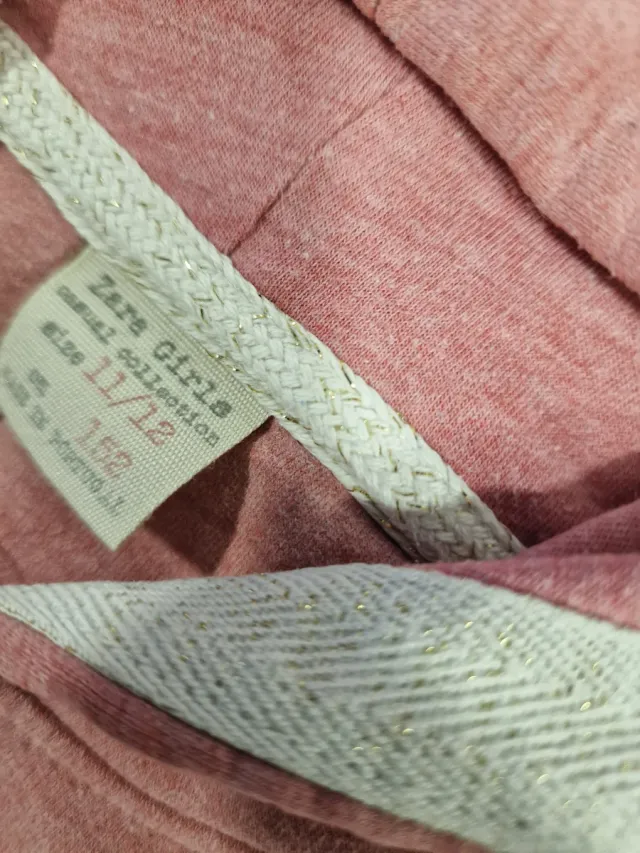 Sudadera Zara niña corazón lentejuelas 11/12 años.
