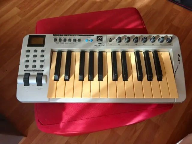 Controller MIDI Evolution MK-425C