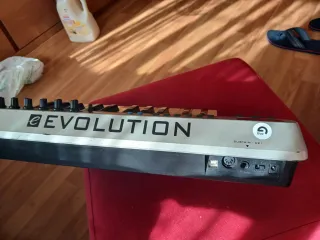 Controlador MIDI Evolution MK-425C