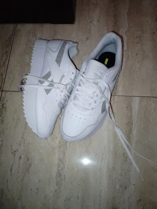 Bambas Reebok blancas con detalles plateados