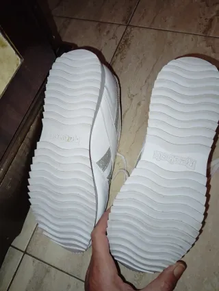 Bambas Reebok blancas con detalles plateados