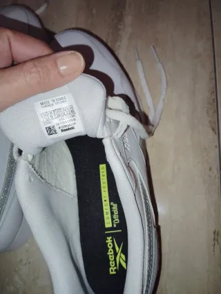 Bambas Reebok blancas con detalles plateados