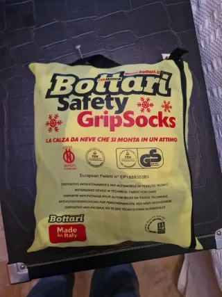 Cadenas de coche de tela sin estrenar.