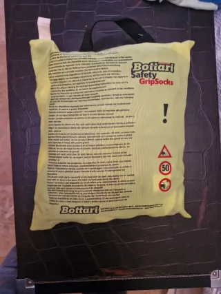 Cadenas de coche de tela sin estrenar.