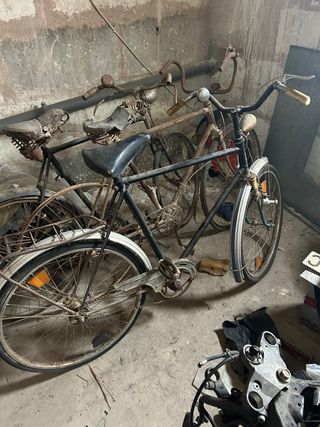 Lote de bicicletas antiguas