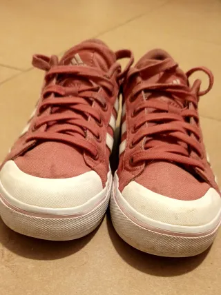 Adidas mujer talla 38 o 39 rosa y blanco