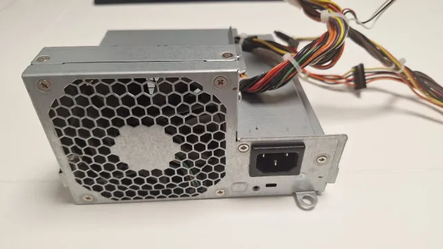 Fuente Alimentación HP 240W DPS-240MB-3A