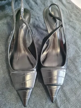 Sandalias ZARA Tacón Bajo Cocodrilo.  Nuevo