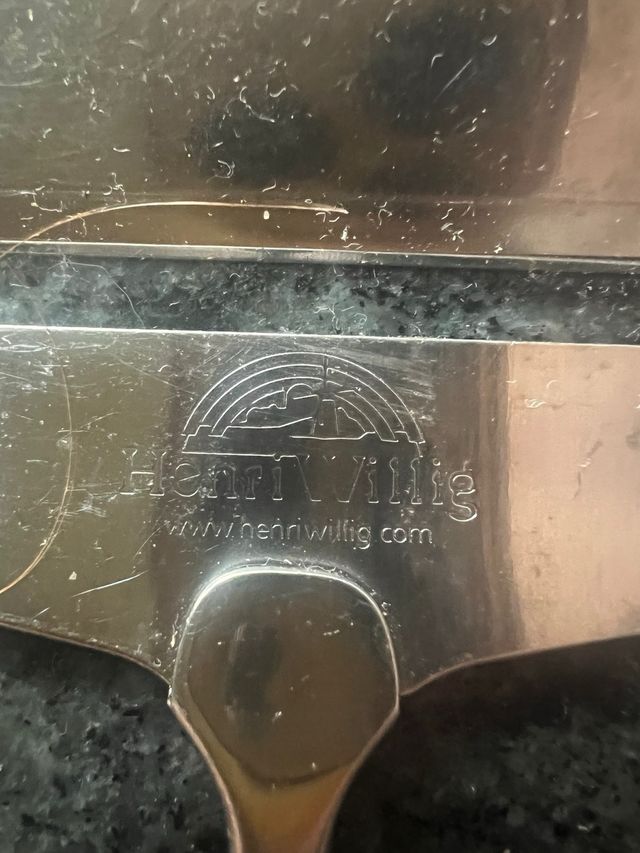 Cortador de queso madera y metal