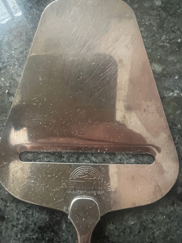 Cortador de queso madera y metal