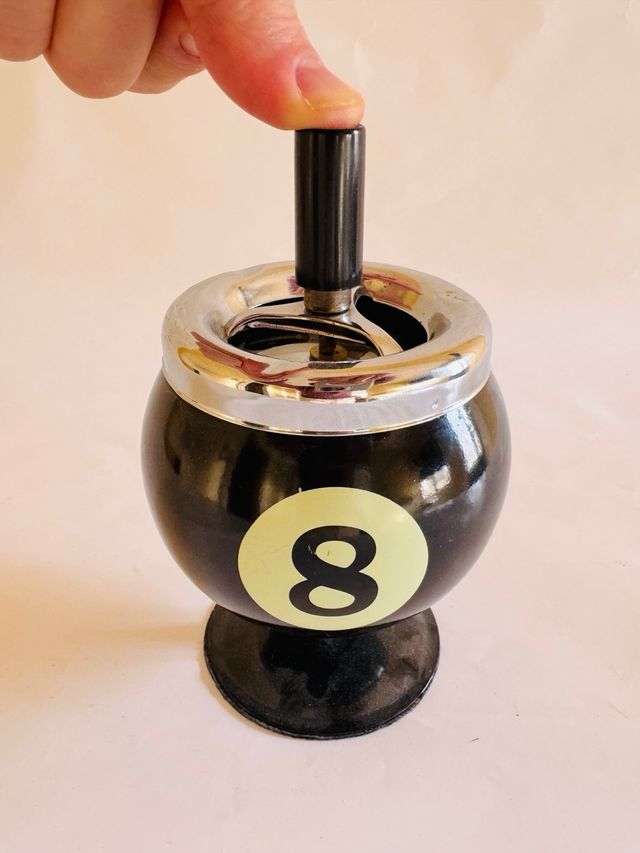 Cenicero Bola 8 Billar