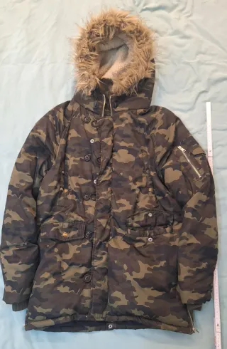 Parka abrigo militar color camuflaje con capucha