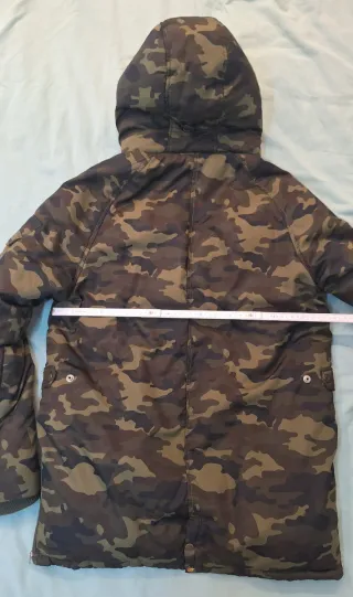 Parka abrigo militar color camuflaje con capucha