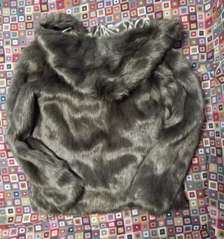 Abrigo pelo con capucha GAS