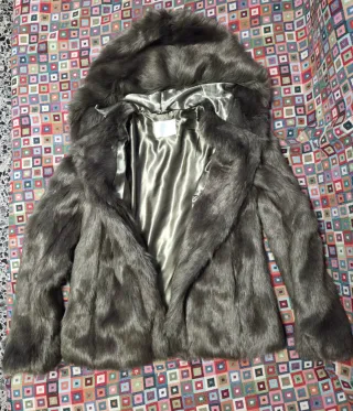 Abrigo pelo con capucha GAS